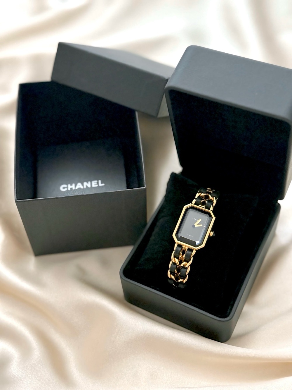 AUTHENTIC VINTAGE CHANEL PREMIERE M WATCH
